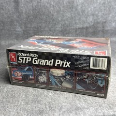 1990 AMT #43 Richard Petty STP Grand Prix 1/25 Scale Model Kit #6728-SEALED BOX