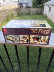 AMT ’32 FORD ROADSTER 2 in 1 Kit # 6585 Factory Sealed Bix