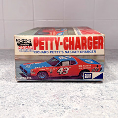 1973 MPC Richard Petty STP Nascar Dodge Charger #43 Stock Car 1/25 Scale Vintage
