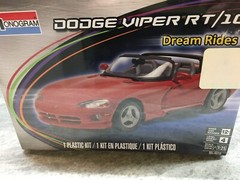 Monogram 1/24 scale Dodge Viper RT/10 model car kit