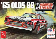 1:25 Scale Model Kit 1965 Oldsmobile 88 Modified Stocker -Skill 2 AMT1474