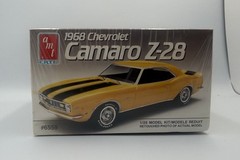1968 Chevy Camaro Z-28 1:25 Scale Model Kit AMT / ERTL