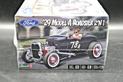 1:25 Revell 1929 Ford Model A Roadster 2n1 Model Kit 85-4463 – Sealed