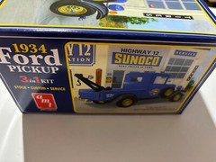 Model Car Parts – AMT 1934 Ford Pickup interior floor and seats ONLY 1/25