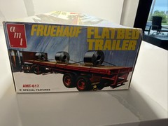 AMT 617 1/25 Fruehauf Flatbed Trailer Plastic Model Kit Unassembled New In Box