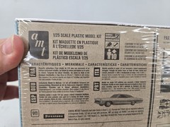 SKILL 2 MODEL KIT 1965 PONTIAC BONNEVILLE SPORT COUPE 3-IN-1 1/25 BY AMT AMT1260
