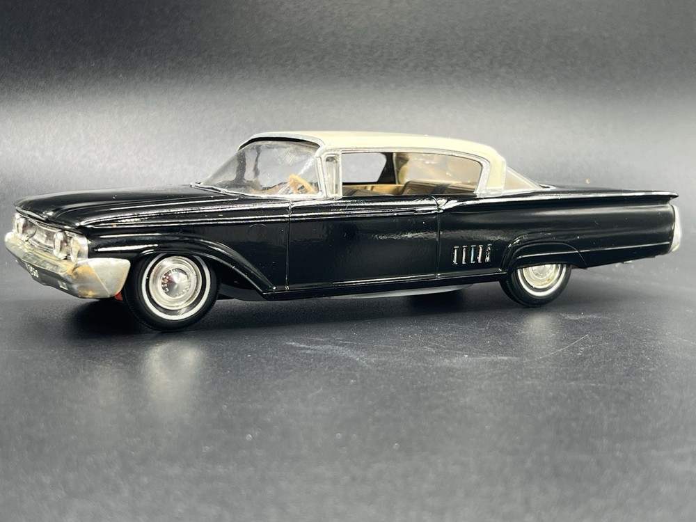built AMT 1:25 Scale 1960 Mercury Park Lane annual kit Not a promo RARE