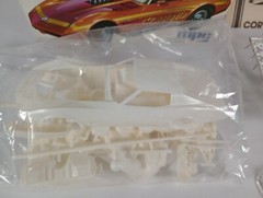 1975 Corvette Coupe MPC 1:25 Model Kit 1-7505 Sealed Parts Bag