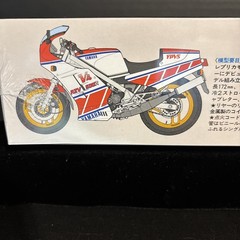 TAMIYA 14037 YAMAHA RSV 500R MOTORCYCLE MODEL KIT-NIB-1/12 SCALE