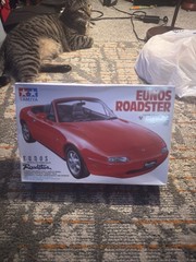 Tamiya 24085 1/24 Scale Model Sports Car Kit Mazda MX-5 Miata Eunos Roadster