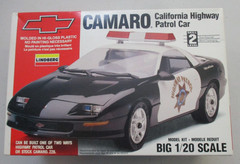 LINDBERG CAMARO Z28 CALIFORNIA HIGHWAY PATROL POLICE CAR 1/20 MODEL KIT 1994