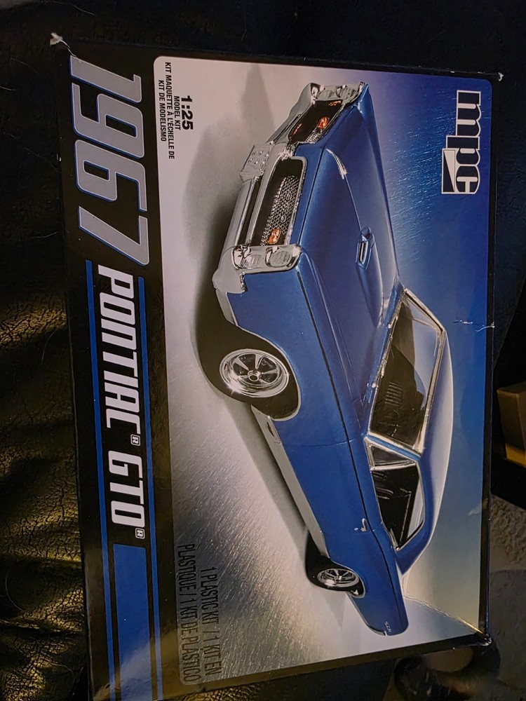MPC 1967 Pontiac GTO – Plastic Model Car Kit – 1/25 Scale – #710