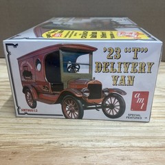 AMT 1923 “T” Delivery Van 1:25 Model Retro Deluxe Edition Factory Sealed #860