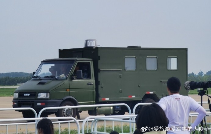 1/700/400/350/200 Air Force Airfield Lighting Deployment Vehicle Unpainted Model