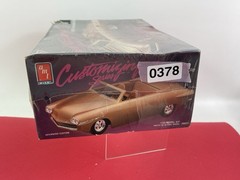 AMT 1950 Ford Convertible Customizing 1/25 Scale Vintage Model Kit 1987 sealed