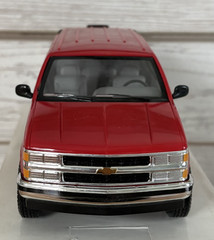 AMT/ERTL 1995 CHEVROLET TAHOE VICTORY RED DEALER PROMO MODEL #8946EO