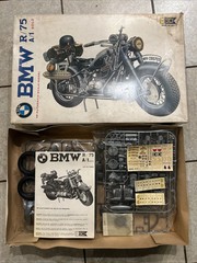 VINTAGE ESCI 1/9 SCALE BMW R/75 MOTORCYCLE KIT . Unbuilt And Comp. Please Read