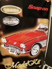 Snap-On Tools 1958 Chevrolet Corvette Die Cast Model Car Kit 1:18 Scale Red nib