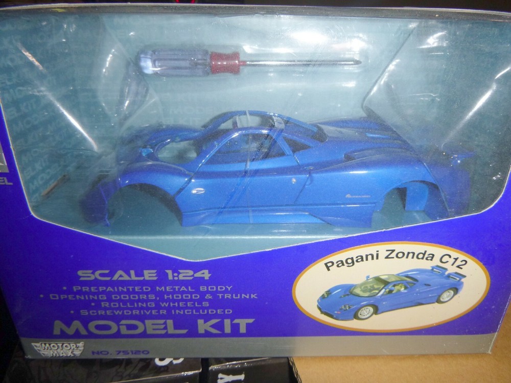 MOTOR MAX PAGANI ZONDA C12 BLUE METAL BODY KIT 1/24 MCM