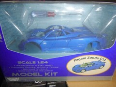 MOTOR MAX PAGANI ZONDA C12 BLUE METAL BODY KIT 1/24 MCM