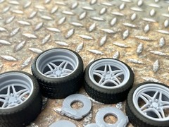1/24 Scale: 21/20 Inch “Weld S81” Wheels W/ Wide Rear Street Tires