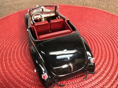 REVELL 1/25 1940 FORD CONVERTIBLE FACTORY BUILT BOX ART STUDIO DISPLAY MODEL