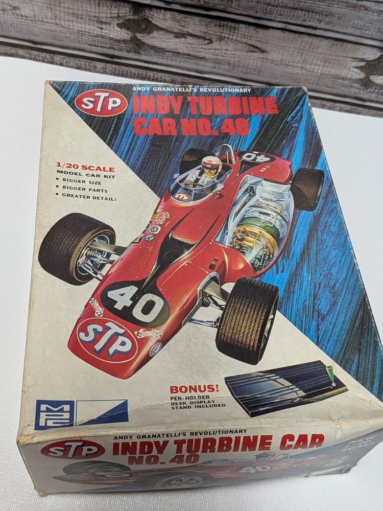 MPC Indy STP Turbine Car Plastic Model Kit 1/20 Scale