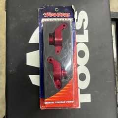 ✅ TRAXXAS MAXX CARRIERS, STUB AXLE RED ANODIZED 6061-T6 ALUMINUM – TRA8952R NEW