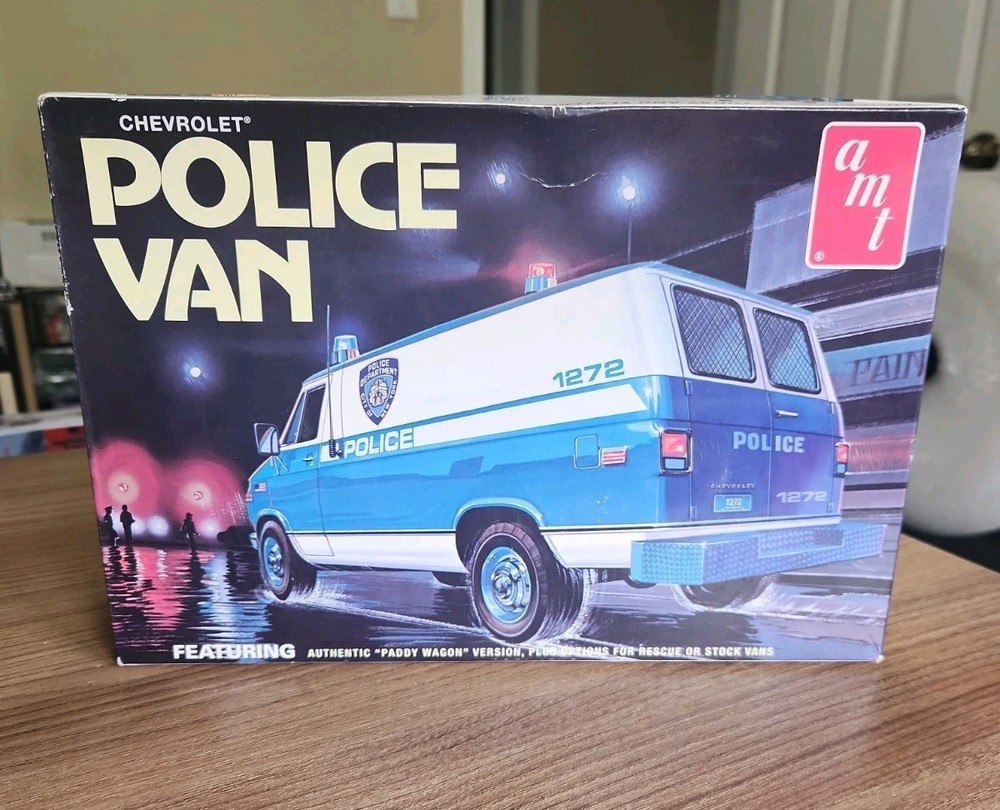 AMT Chevrolet Police Van 1:25 Scale Model Kit New Sealed Bags Very rare Kit