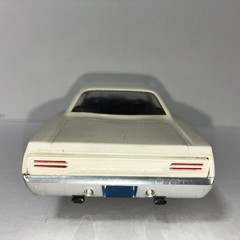 1970 Plymouth GTX Cream Color 1:25 Kit Built Model Car