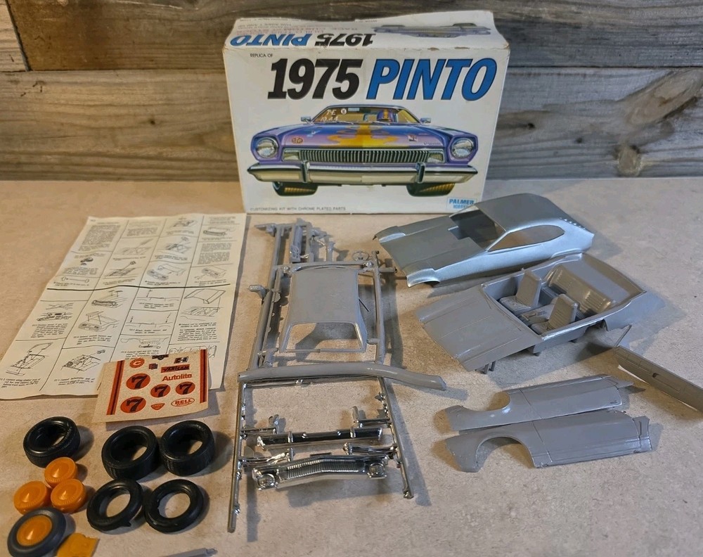 Palmer Plastics 1:32 Scale 1975 Ford Pinto Model Kit #7511 Incomplete