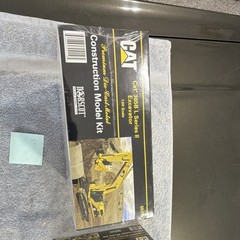 CAT 365B L Series II Excavator 1:50 Die-Cast Metal Unassembled Model Kit
