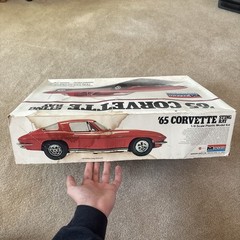 Monogram Car Model Kit 1965 ’65 Corvette Sting Ray Stingray 1/8 Scale Red 2600