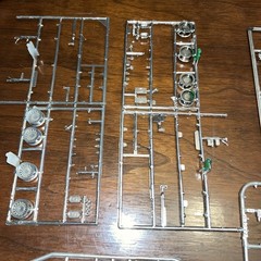 Vintage Plastic Model Chrome Parts And Pieces (Lot Jy487)
