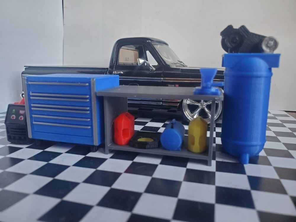 Blue Tool Box Workbench Oil Pan Gas Compressor 1/24 1/25 Scale Garage Diorama