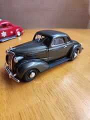 A PAIR OF VINTAGE MODELS -BUILT 1930’s COUPES