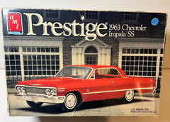 LOT OF 5 AMT REVELL MONOGRAM AND LINDBERG 1/25 SCALE MODEL KITS