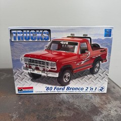 Monogram 1980 FORD Bronco 2 in 1 – TRUCKS – 1/24 Scale – New / Sealed # 85-7214