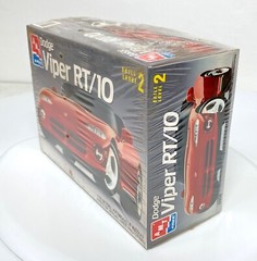 AMT Model #6808 Dodge Viper RT/10 1:25th FACTORY SEALED
