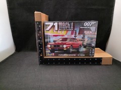 Revell “007” 1971 Mustang Mach 1 – 1:25 Scale Plastic Model Kit 14555