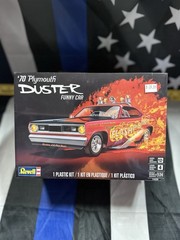 REVELL 14528 ’70 PLYMOUT DUSTER FUNNY CAR 1/25 SCALE MODEL