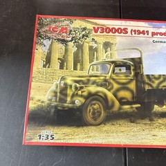 ICM 35411 Plastic model car kit Scale 1:35 V3000S 1941 German army truck