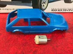 OPEN BOX Nichimo 1:24 Scale Model Kit Motorized MAZDA 323 FRIDAY No. 3 700