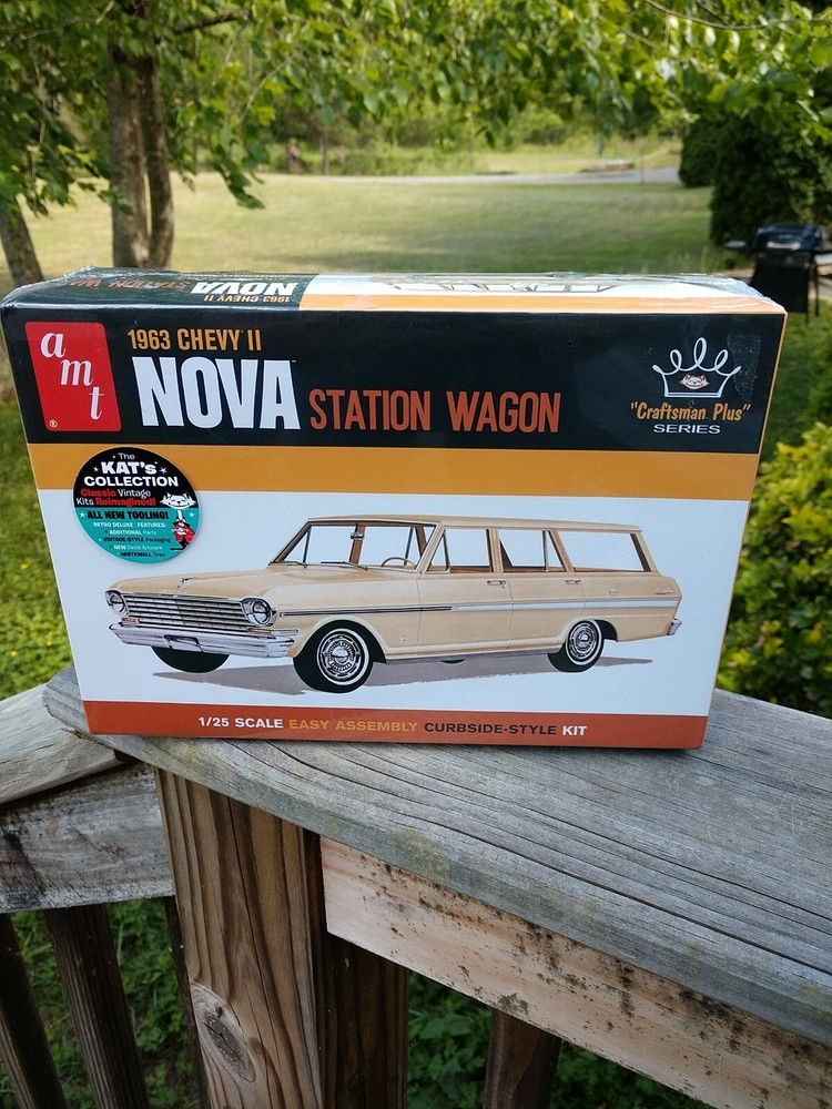NEW AMT 1963 Chevy II Nova Station Wagon 1:25 scale model car kit 1202