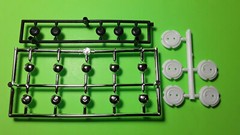 1968 Volkswagen Beetle VW 1/24 3 Sets Chrome Black Hub Caps Rim Wheel Model Car