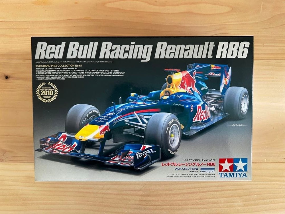 TAMIYA 1/20 Red Bull Racing Renault RB6 ”Grand Prix Collection No. 67” used