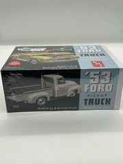 AMT ’53 Ford Pickup Truck 3in1 Retro Deluxe Trophy Series Kit AMT882