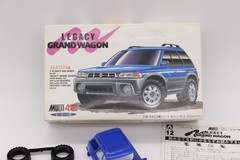 Aoshima 019702 1:32 Scale Legacy Grand Wagon – Unbuilt – Snap Build