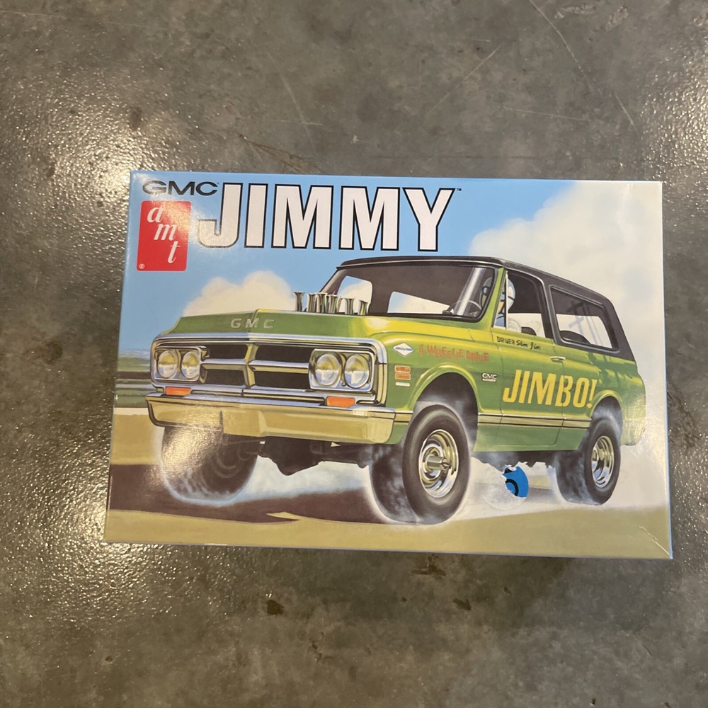 AMT 1/25 Scale AMT1219 1972 GMC Jimmy Model Kit NEW OPEN BOX