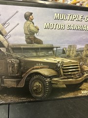 Trumpeter 1/16 M-16 Multiple Gun Carriage Halftrack Model Kit with Extra
